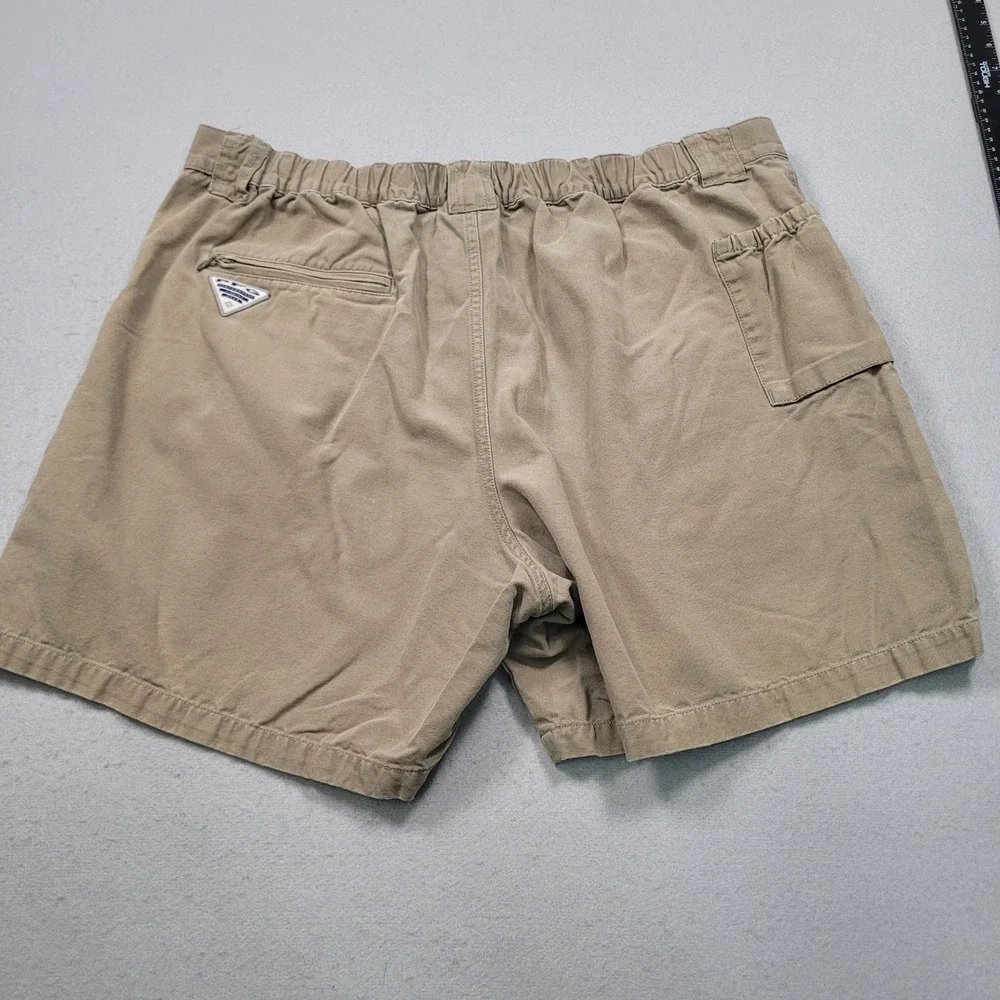 Columbia PFG Mens XL Khaki Half Moon Cargo Shorts FM4012 Fishing Hiking Tan